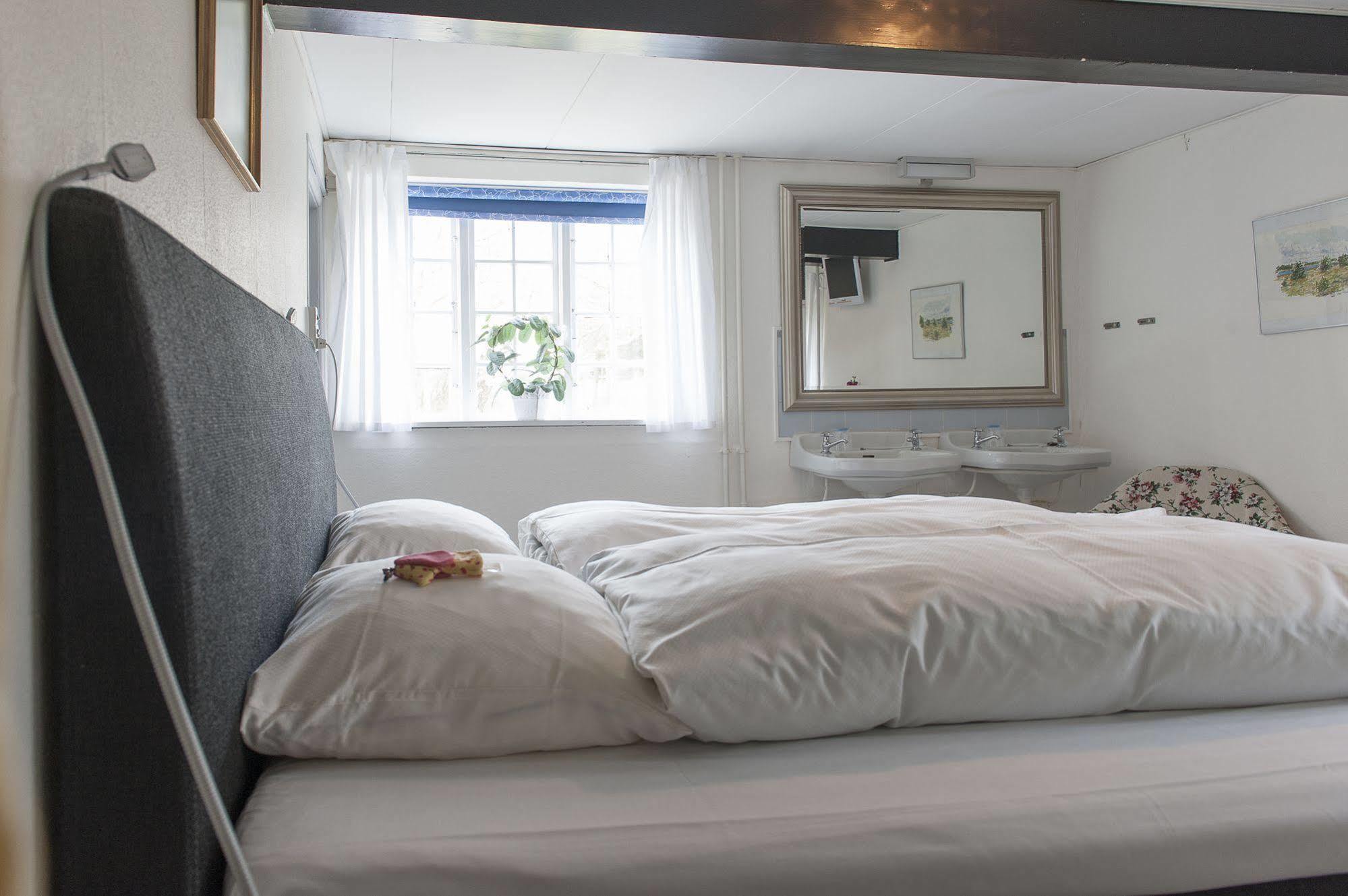 Hotel Strandgaarden Vesterø Havn المظهر الخارجي الصورة